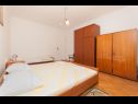 Apartamenty Zri - low-cost and spacious: A1(6+2) Biograd - Riwiera Biograd  - Apartament - A1(6+2): sypialnia
