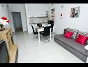 Apartamenty Renato - 150 m from beach: A1(2+2), A2(2+2) Sveti Filip i Jakov - Riwiera Biograd  - Apartament - A2(2+2): pokój dzienny