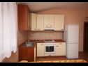 Apartamenty Vese - 100 m from beach: A1(2+2), A2(2+2), A3(5+3), A4(2+2) Sveti Petar - Riwiera Biograd  - Apartament - A3(5+3): kuchnia