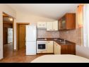 Apartamenty Vese - 100 m from beach: A1(2+2), A2(2+2), A3(5+3), A4(2+2) Sveti Petar - Riwiera Biograd  - Apartament - A4(2+2): kuchnia z jadalnią