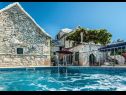 Dom wakacyjny Mari 1 - with pool: H(6+1) Donji Humac - Wyspa Brac  - Chorwacja  - basen