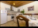 Apartamenty Lile - 30 m from beach: A2(4) Postira - Wyspa Brac  - Apartament - A2(4): kuchnia z jadalnią