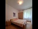 Apartamenty Miljana - 40 m from beach: A1(4+1) Postira - Wyspa Brac  - Apartament - A1(4+1): sypialnia