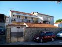 Apartamenty Senija - 150 m from beach: A1(4) Supetar - Wyspa Brac  - dom
