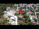 Apartamenty Leana - great location and close to beach: A1(2+1) Supetar - Wyspa Brac  - parking (dom i otoczenie)