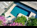 Apartamenty L&R - with pool: A1(4) Supetar - Wyspa Brac  - basen