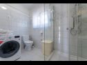 Apartamenty Nick - jacuzzi & seaview: A1(4+1) Mastrinka - Wyspa Ciovo  - Apartament - A1(4+1): łazienka z WC