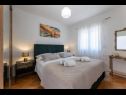 Apartamenty Nick - jacuzzi & seaview: A1(4+1) Mastrinka - Wyspa Ciovo  - Apartament - A1(4+1): sypialnia