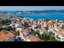 Apartamenty Rina - 200 m from beach: A1(6) Okrug Donji - Wyspa Ciovo  - detal