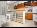 Apartamenty Rina - 200 m from beach: A1(6) Okrug Donji - Wyspa Ciovo  - Apartament - A1(6): kuchnia