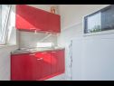 Apartamenty Branko - 60m from the beach: SA1 (3+1), A2 (4), A3 (4) Okrug Gornji - Wyspa Ciovo  - Studio apartament - SA1 (3+1): kuchnia
