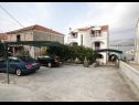 Apartamenty Antonia - 5 m from sea : A4 (2+2), A5 (2+2) Okrug Gornji - Wyspa Ciovo  - dom