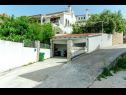 Apartamenty Doria - 20m from beach: A1 Grego(4), A3 Doric(4), A4 Teuta(2+2) Okrug Gornji - Wyspa Ciovo  - dom