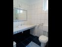 Apartamenty Radmi A1(4) - veliki, A2(4) - mali Novi Vinodolski - Riwiera Crikvenica  - Apartament - A2(4) - mali: łazienka z WC