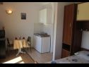 Apartamenty i pokoje Dar - 400 m from sea: SA1(2), A2(3), R3(2) Hvar - Wyspa Hvar  - Studio apartament - SA1(2): kuchnia z jadalnią