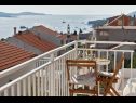 Apartamenty Ljilja - with sea view: A1(4) Hvar - Wyspa Hvar  - dom