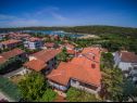 Apartamenty Mondina - sea view and garden: A1(4), A2(3+1), SA3(2) Banjole - Istria  - dom