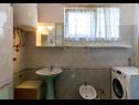 Apartamenty Nadica - close to center A1(4) Fazana - Istria  - Apartament - A1(4): łazienka z WC