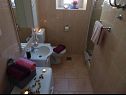 Apartamenty Rajka - 20 m from beach: Rajka(4) Koromacno - Istria  - Apartament - Rajka(4): łazienka z WC