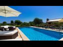 Dom wakacyjny Kova - private pool: H(8+2) Liznjan - Istria  - Chorwacja  - basen