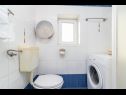 Apartamenty Robi 1 - sea view: A1 sea view(4+1) Liznjan - Istria  - Apartament - A1 sea view(4+1): łazienka z WC