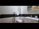 Apartamenty Real - 10 m from sea : A7(2+2), A8(2+2) Medulin - Istria  - Apartament - A7(2+2): łazienka z WC