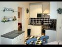 Apartamenty Martin - modern: A2(4), A3(4), A4(4) Rovinjsko Selo (Rovinj) - Istria  - Apartament - A2(4): kuchnia z jadalnią