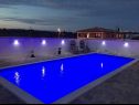 Apartamenty Noel - with private pool: A1-prizemlje(4+1), A2-prvi kat(4+1) Umag - Istria  - 
