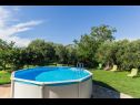 Apartamenty Lili-with paddling pool: A1(4+2) Umag - Istria  - basen