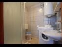 Apartamenty Jozefina - barbecue: A1(4+1), A2(3+1) Malinska - Wyspa Krk  - Apartament - A2(3+1): łazienka z WC