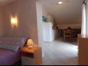 Apartamenty Dragica - with kids playground: A1 MIA(2+1), A2 IVA(2), A3 LARA(4+1), SA4 TEA(2) Malinska - Wyspa Krk  - Studio apartament - SA4 TEA(2): sypialnia