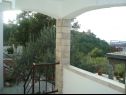 Apartamenty Marija - olive garden: A1(2+1) Omisalj - Wyspa Krk  - zadaszona tarasa