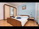 Apartamenty Vola A1(2), A2(2) Vrbnik - Wyspa Krk  - Apartament - A2(2): sypialnia