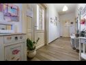 Dom wakacyjny Ingrid - retro deluxe: H(5+2) Rijeka - Kvarner  - Chorwacja  - H(5+2): korytarz