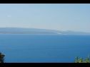  Maza - with seaview & parking: R1(2+1), R2(2) Brela - Riwiera Makarska  - widok na morze (dom i otoczenie)
