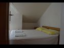 Apartamenty Jozo - 150 m from pebble beach: A1(2), A2(2), A3(2), A4(4), A5(4) Gradac - Riwiera Makarska  - Apartament - A5(4): sypialnia