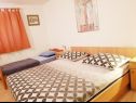 Apartamenty Mila - 2 bedrooms and free parking: A4(4), A5(5) Makarska - Riwiera Makarska  - Apartament - A5(5): sypialnia