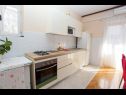 Apartamenty Željko - spacious and affordable A1(6+2), SA2(2), SA3(2), SA4(2+1) Makarska - Riwiera Makarska  - Apartament - A1(6+2): kuchnia