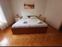 Apartamenty Željko - spacious and affordable A1(6+2), SA2(2), SA3(2), SA4(2+1) Makarska - Riwiera Makarska  - Apartament - A1(6+2): sypialnia