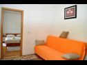 Apartamenty i pokoje Ljuba - 130 meter from sea SA1(2), SA2(2+1), SA6(2+1), A4(2+1), R3(2+1), R7(2+1) Makarska - Riwiera Makarska  - Apartament - A4(2+1): pokój dzienny