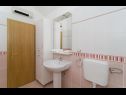 Apartamenty Ennio - free parking: A1(6+2) Makarska - Riwiera Makarska  - Apartament - A1(6+2): łazienka z WC