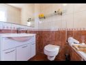 Apartamenty Duki - sea view: A1(4+1), A2(3+2) Makarska - Riwiera Makarska  - Apartament - A2(3+2): łazienka z WC