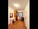 Apartamenty Bogomir - 80 m from beach: A1(4+1) Podgora - Riwiera Makarska  - Apartament - A1(4+1): sypialnia