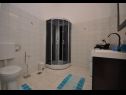 Apartamenty Jugana - with pool : A1 donji(4), A2 gornji(4) Sumpetar - Riwiera Omis  - Apartament - A2 gornji(4): łazienka z WC