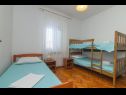 Apartamenty Krešo - 100 m from sea A1 desni(4), A2 lijevi(5), A3(2) Tkon - Wyspa Pasman  - Apartament - A2 lijevi(5): sypialnia