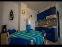 Apartamenty Daju - 3 colours: A1 plavi(2+2), A2 žuti(4+1), A3 narančasti(2) Zdrelac - Wyspa Pasman  - Apartament - A1 plavi(2+2): kuchnia z jadalnią