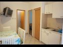 Apartamenty Tatjana - 300 m from beach: A1(2+2), A2(4) Banjol - Wyspa Rab  - Apartament - A2(4): kuchnia z jadalnią