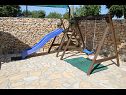 Dom wakacyjny Tihomir - with pool : H(6+2) Drnis - Riwiera Sibenik  - Chorwacja  - plac zabaw dla dzieci