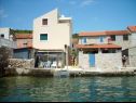 Apartamenty Mirni - 5 m from sea: A1(2+1) Luka (Wyspa Prvic) - Riwiera Sibenik  - dom