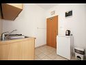 Apartamenty Tea - parking and grill, 100 m from sea A1(2+1), SA2(2), SA3(2), A4(4+2) Rogoznica - Riwiera Sibenik  - Studio apartament - SA2(2): kuchnia